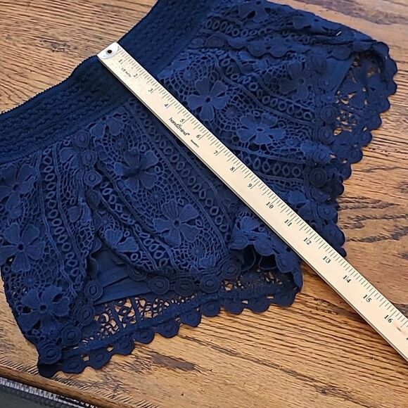 2 pair lace short shorts, lined sz M & 7/8 NWOT - Picture 3 of 11